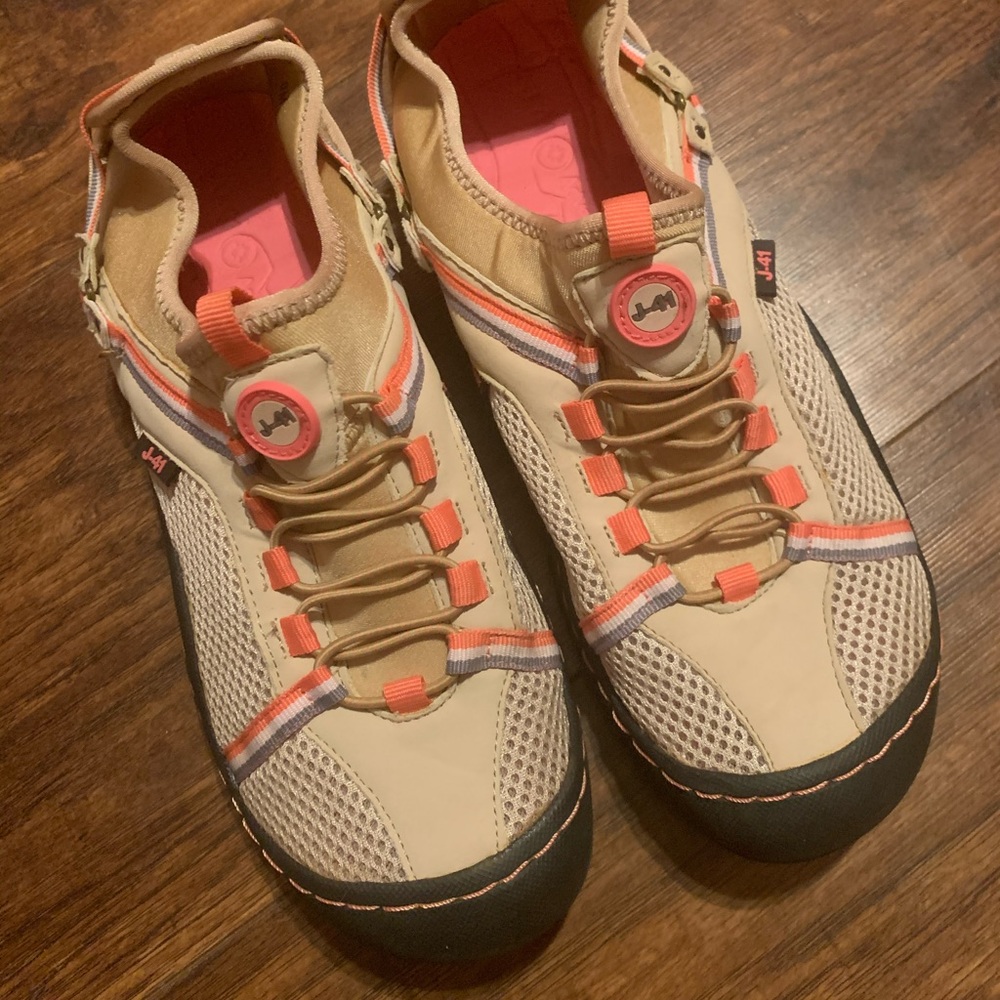 Water shoes
